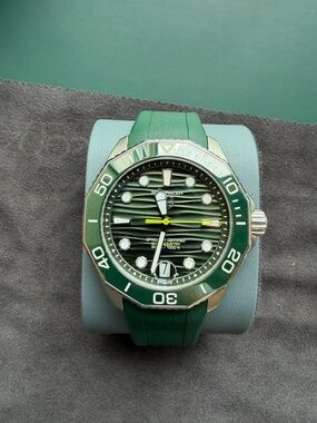 2025 Tag Heuer Aqua Racer Green Diver Watch